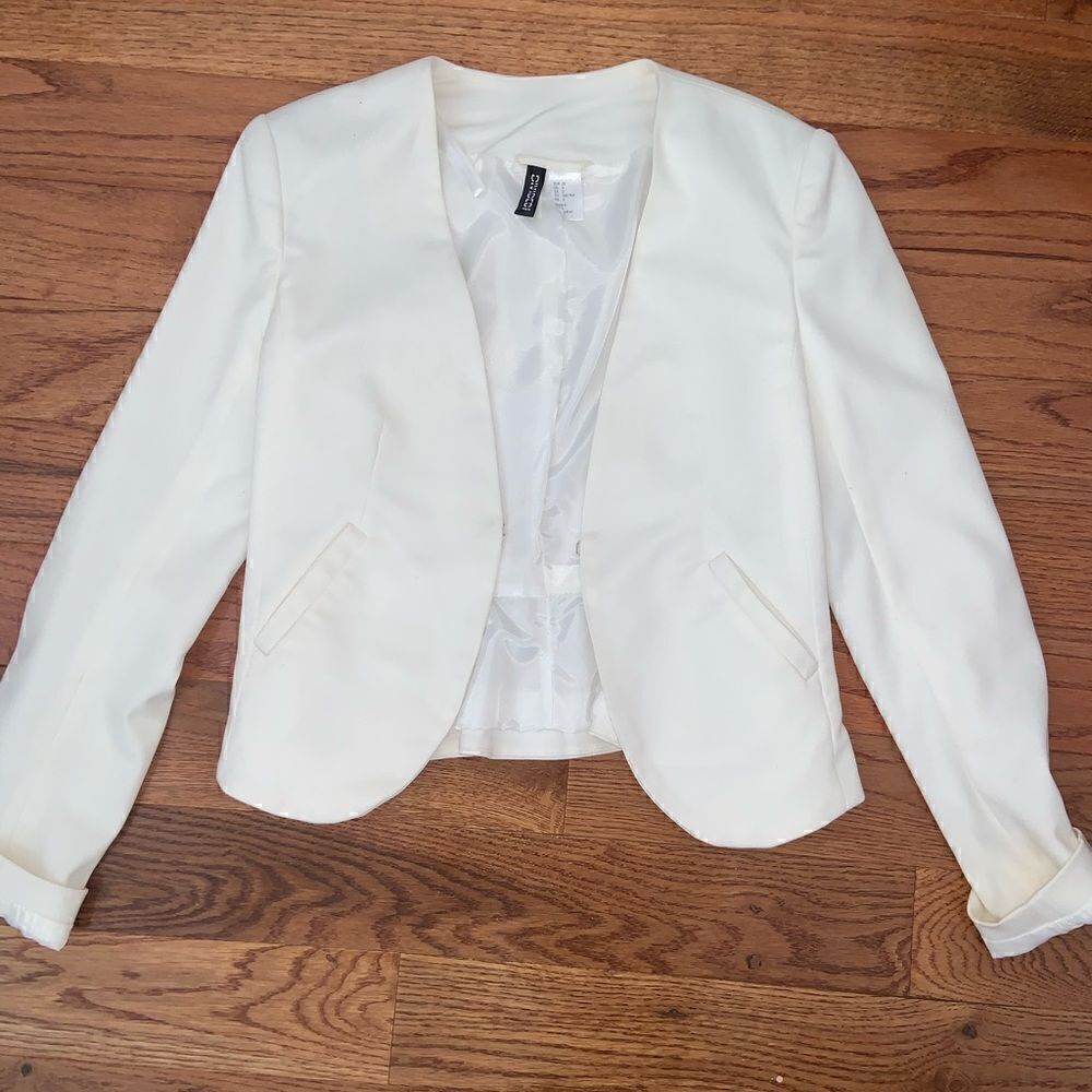 Blazer    - Picture 2 of 3